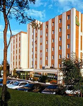 Kyriad Hotel 3*