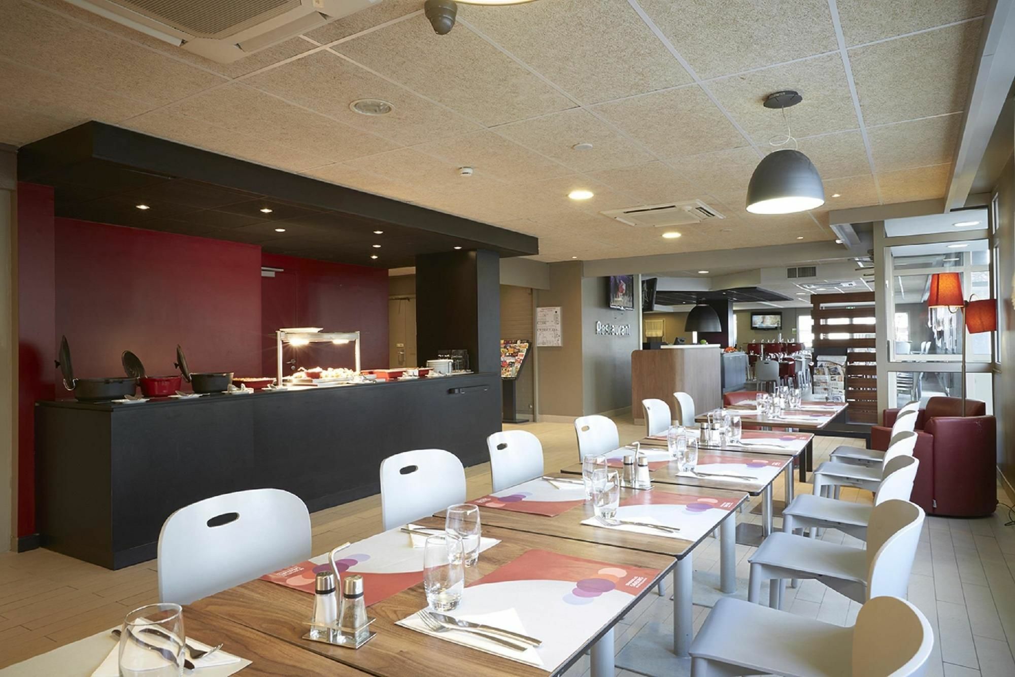 Kyriad Hotel 3*